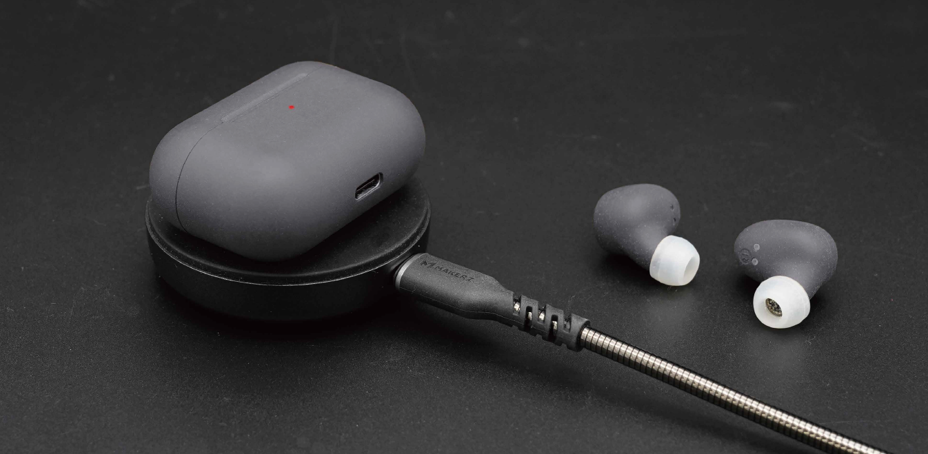 SOLIDZ Power Charger Model QS 完全ワイヤレスイヤホンケースなどQi対応機器の充電にも対応
