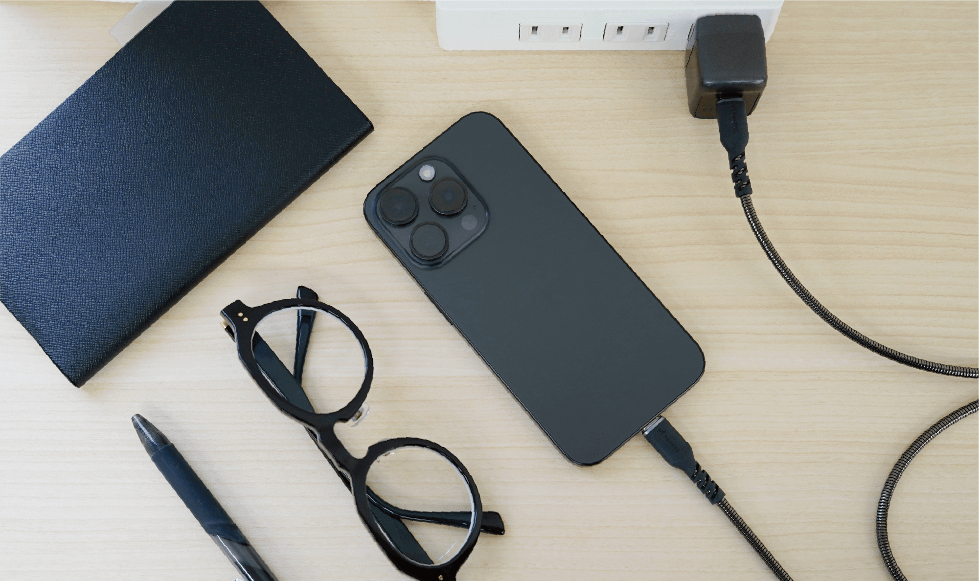 最大出力30W スマホもタブレットもこれひとつで充電
