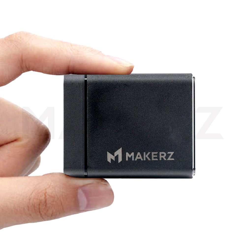 USB Power Delivery 67W対応 AC充電器 （Cポート×2・Aポート×1） 1m